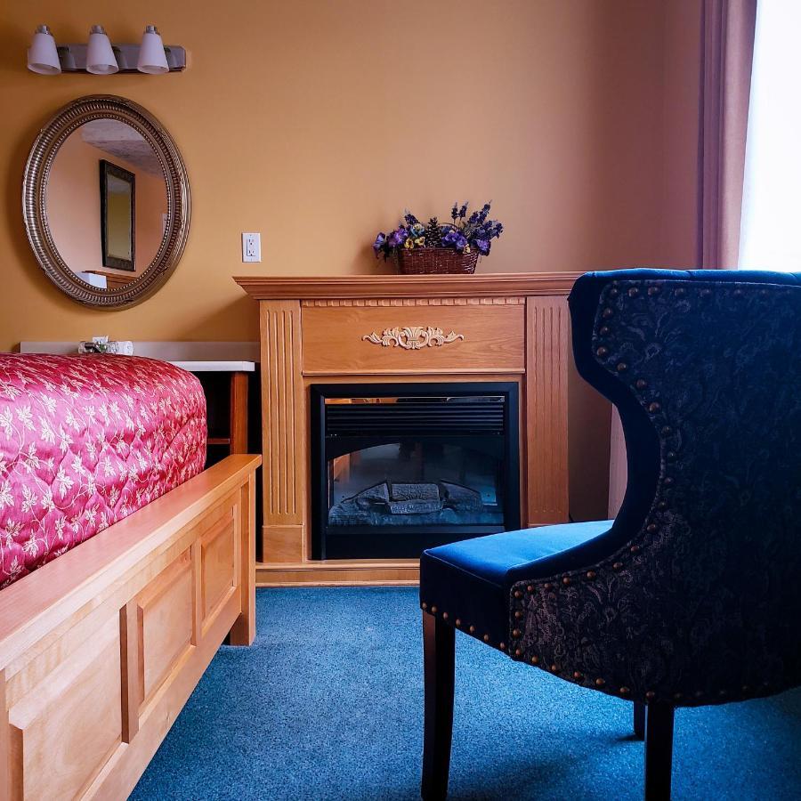 Hotel Bay Hotel, & Victoria